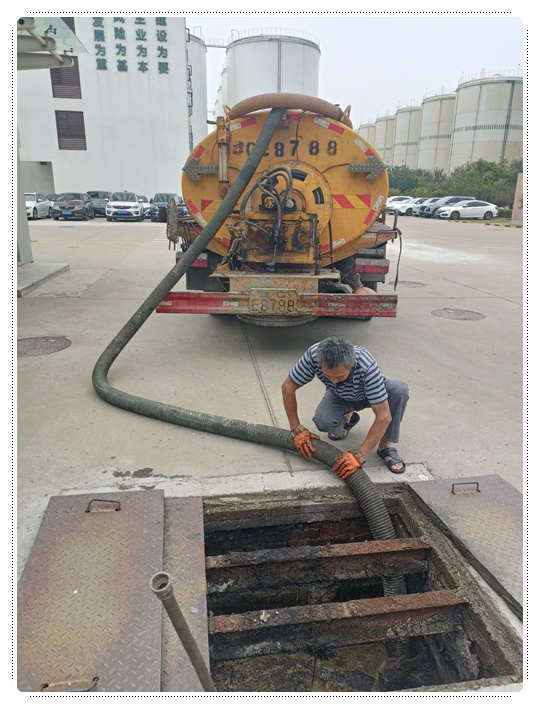 胡场镇隔油池清掏